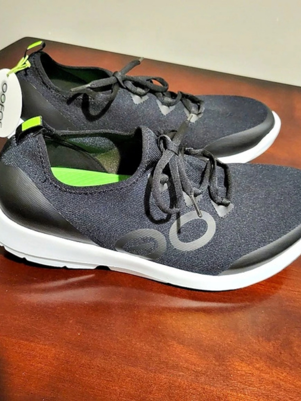 OOFOS OOmg Sport LS Low Shoe Black & White US 13